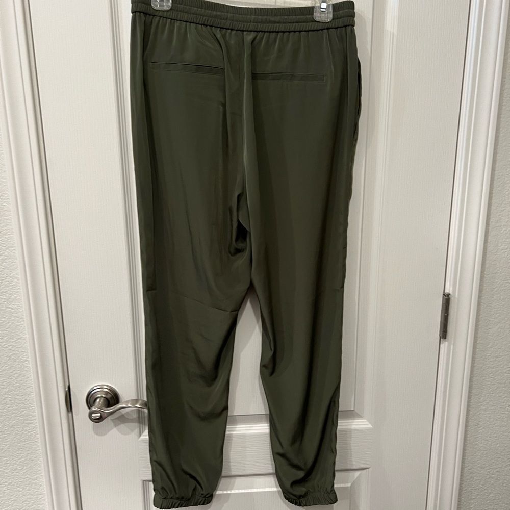 Worn once Express highs ankle joggers size Medium - Picture 9 of 9